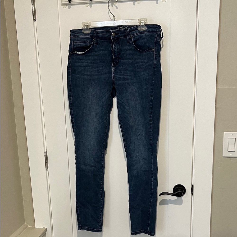 Universal Thread Dark Blue Skinny Jeans
